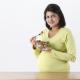 pregnant woman eating